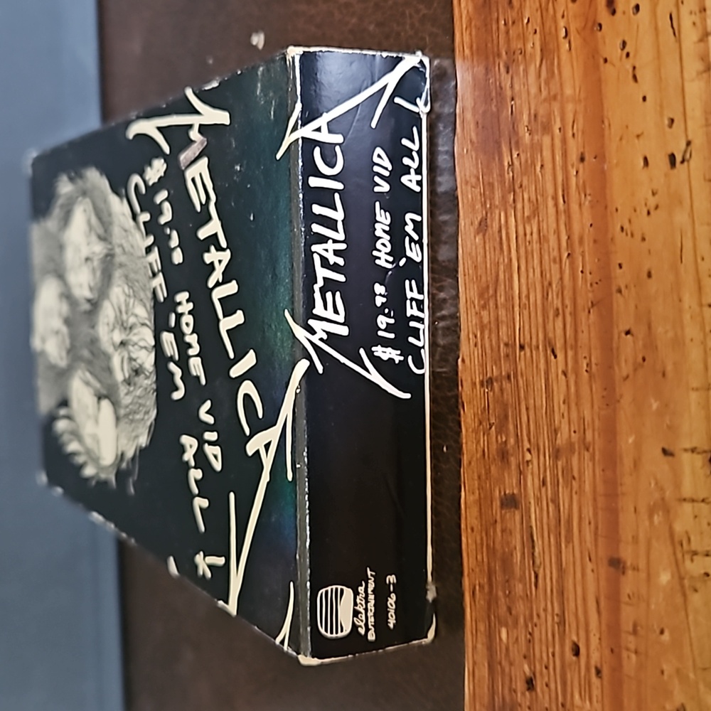 Metallica $19.98 Home Vid Cliff 'em All! - Picture 5 of 13